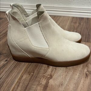 Sorel Cream Ankle Boots